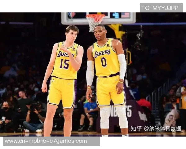 2021年勇士与湖人激战第四节精彩回放全景解析与赛后点评